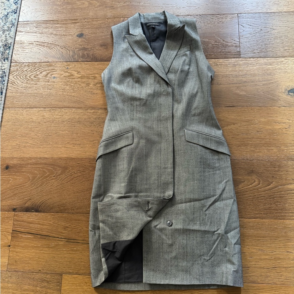 Banana Republic Gray Vest style dress us sz6